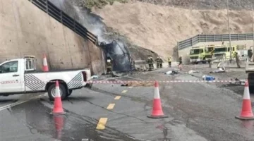 مصرع 3 مصريين وإصابة آخرين في حادث انقلاب أتوبيس معتمرين بمكة المكرمة
